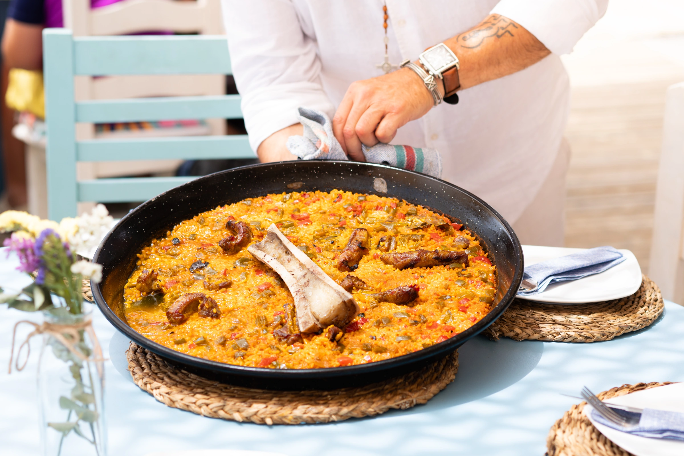 Paella para eventos privados en Sol Beach